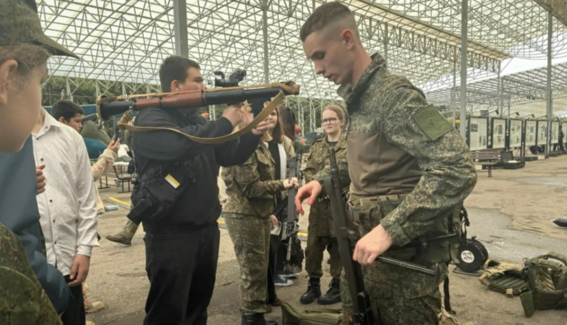 Столичные школьники узнали о военном образовании